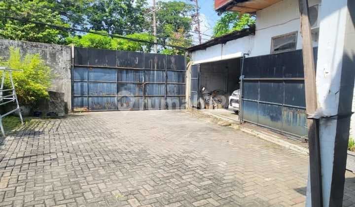 Dijual Komersial Tanah dan Bangunan Jalan Raya Kembar