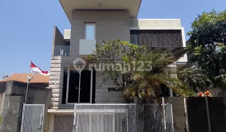Disewakan Rumah Tropical Modern Graha Family