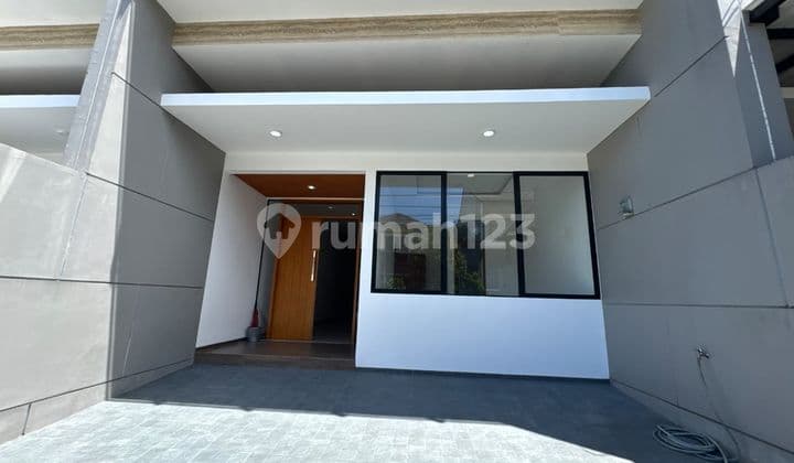 New Luxurious House for Sale in Mekar Wangi Bandung
