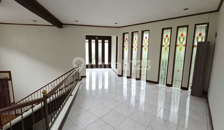 Rumah Modern Minimalis Siap Huni di Area Sutami