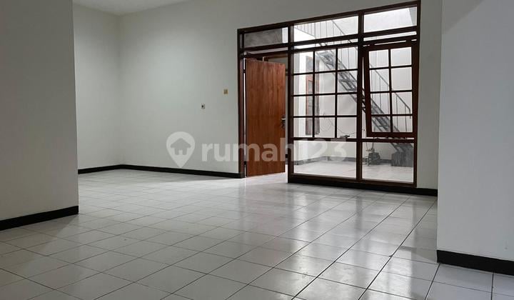 For Rent: Ready-to-Occupy House in Tki Taman Kopo Indah