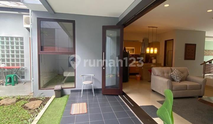 Disewakan Rumah Setraduta Minimalis Type Mezanine Modern