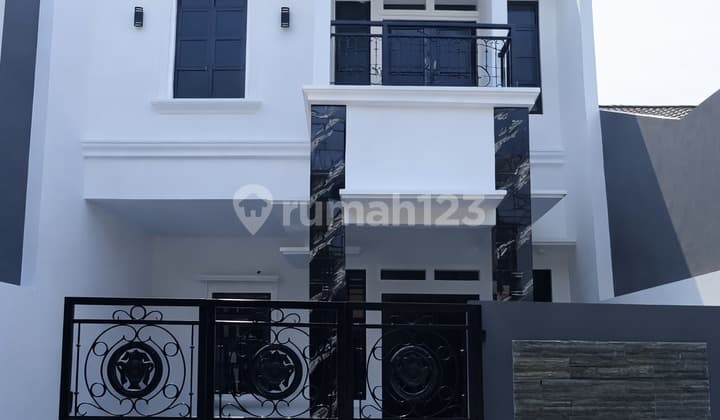 Rumah Siap Huni Kalisari Cijantung Strategis dan Bebas Banjir