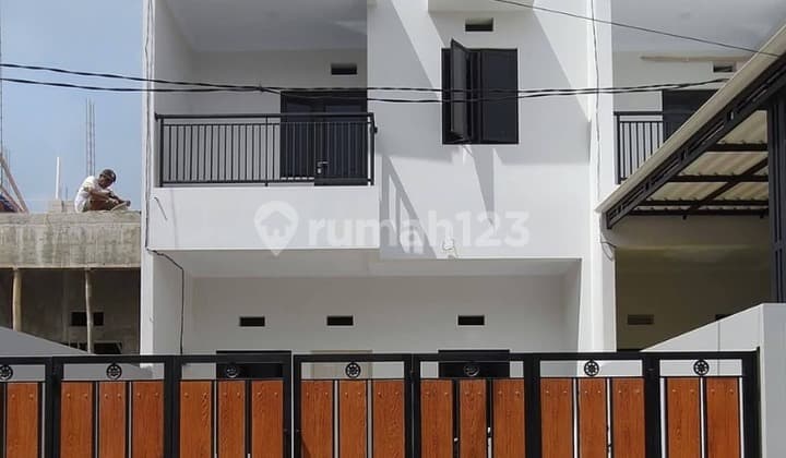 Rumah Cijantung Kalisari Strategis dan Bebas Banjir