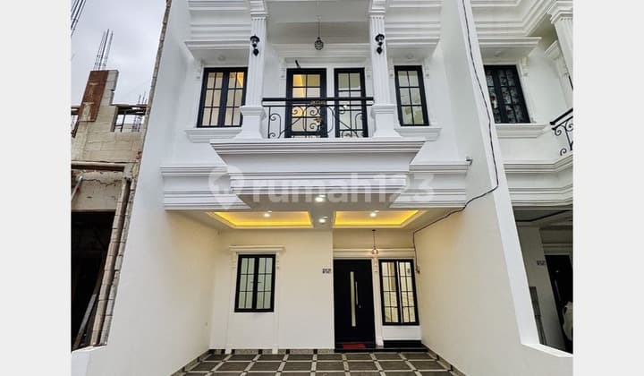 Rumah Private Rooftoop,Strategis Tanah Baru,Beji Depok