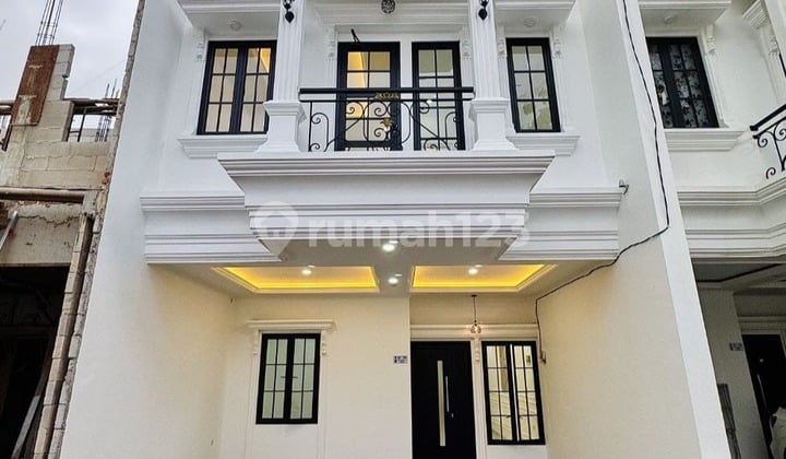 Rumah Private Rooftoop,Dalam Perumahan Kav Ui Tanah Baru Depok