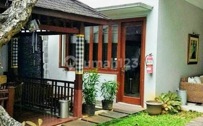 Dijual Rumah Cantik di Menteng. Lokasi sangat strategis, lingkungan sangan nyaman dan asri. Bangunan Rapih dan Minimalis siap huni.