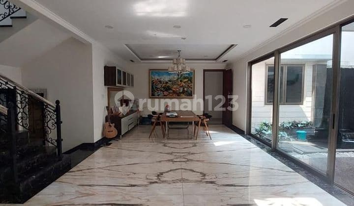 Dijual Runah Cantik design Mandiri di Mentari @ Alam Sutera. Lokasi yang sangat strategis, dekat dengan Pusat Kota.