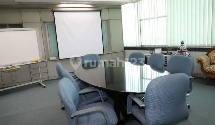 Dijual Murah Gedung Perkantoran di Tomang Raya, lokasi strategis dekat dengan busway, perkantoran, Mall, dan Tol.