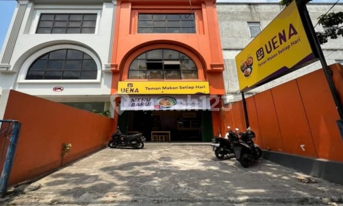 Dijual Ruko di Pinggir Jalan Besar di Kebayoran Lama Jaksel