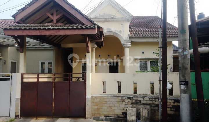 For Sale House in BSD Nusaloka Sector XIV-5, Strategic Location