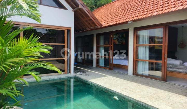 ONE-STORY TROPICAL VILLA WITH SINGLE GATE COMPLEX LOCATED IN SEMINYAK, BALI