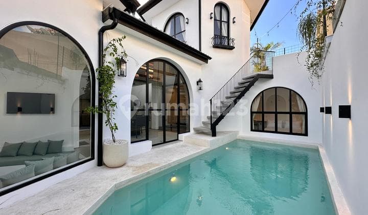 Modern Semi Tropical 3br Villa In Premium Area Berawa Canggu Bali