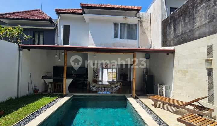 RUMAH SEMI VILLA ONE GATE AREA DI KAWASAN TAMAN GRIYA JIMBARAN BALI