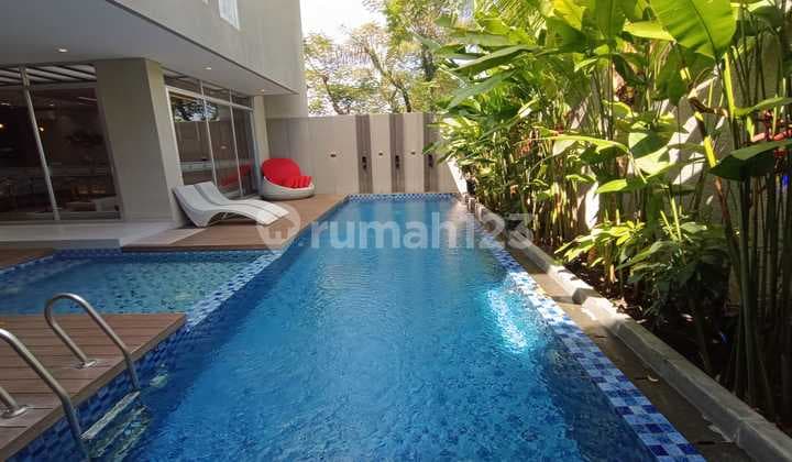 VILLA FAMILY LUXURY DENGAN FASILITAS PREMIUM BERLOKASI DI ULUWATU JIMBARAN BALI DEKAT KE PANTAI