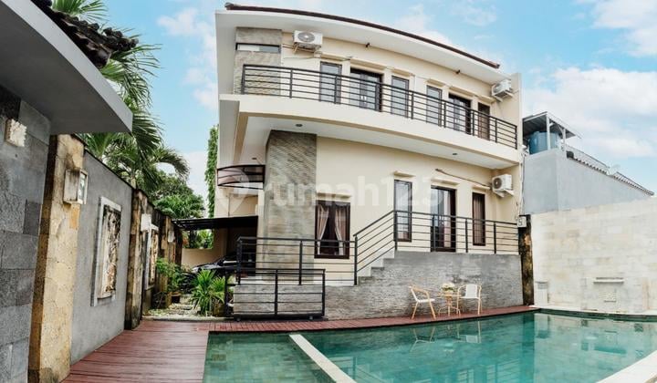 Newly Renovated 6-Bedroom Villa Located At Prime Jimbaran Bali