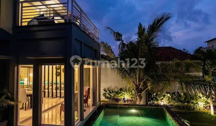 VILLA MODERN 4BR BERLOKASI DI AREA UNGASAN DEKAT PANTAI PANDAWA BALI