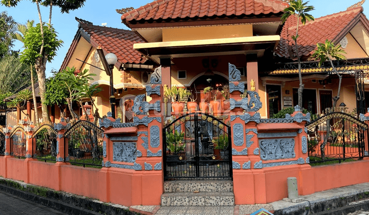 Dijual Rumah Nuansa Bali, Posisi Hook di Palem Semi Karawaci, Tangerang
