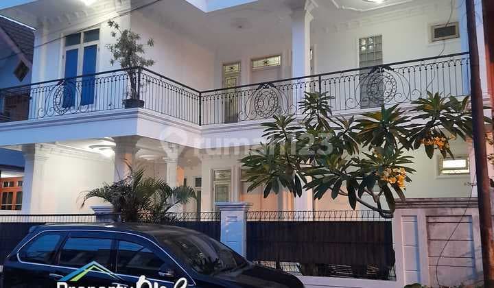 Dijual Rumah Semi Furnished di Griya Loka Bsd