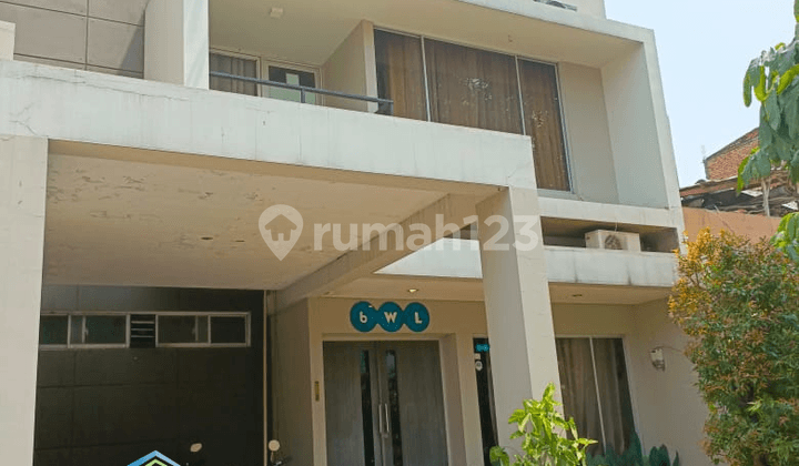 Jual Rumah 3 Lantai di Raffles Hills Cibubur