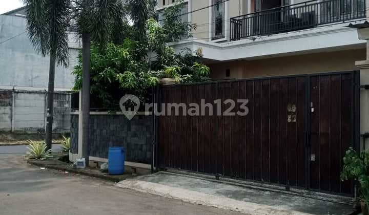 Selling House in Villa Melati Mas Serpong Near BSD and Bintaro