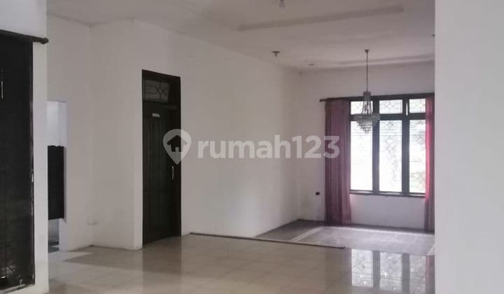 Rumah 2 Lantai Sayap Bkr Bagus Siap Untuk Dihuni