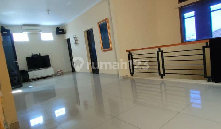 Rumah 2,5 Lantai + 2 Ruko + Tanah Kosong 140M2