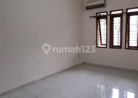 For Rent Nice House In Taman Holis Indah