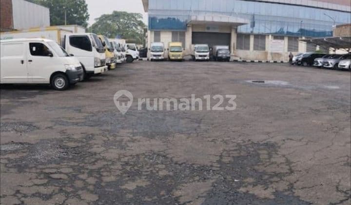 Gudang 3000 m² Soekarno Hatta Bagus Siap Dipakai