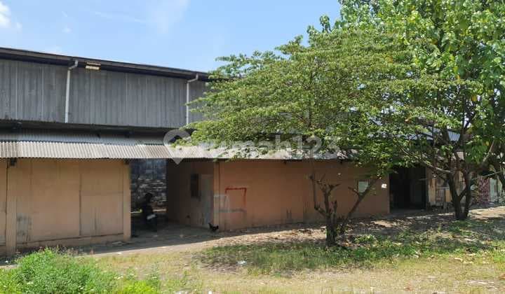 Tanah Matang di Soekarno Hatta 2700.0 m² SHM