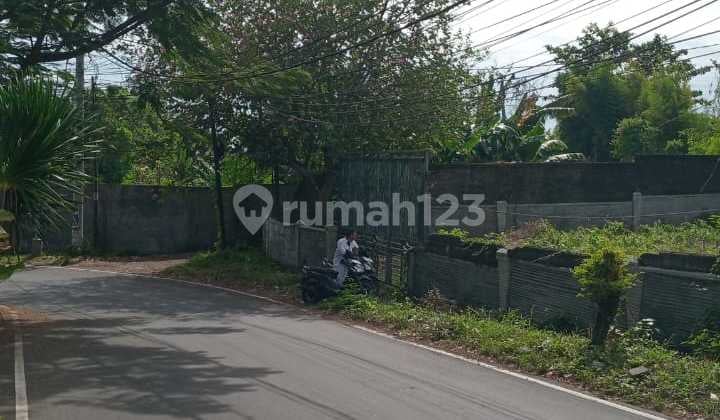 English translation: "Small Plot of Land for Sale IDR 750 Million Per Are Near Nusa Dua Toll Road." (Terms such as "Are" refer to 0.0247 acres or 100 ㎡ - which convention usually interprets as "bed" or measured plot but here "are" as predetermined plan measured)
Provided as requested:
"Sold Small Plot Land IDR 750 Million Per 100 Square Meters Near Nusa Dua Toll." (Note: adjusted precision can restate: exact unit with "are" is 0.0247 acres, may use 'Per 100 Square Metre' basis.)