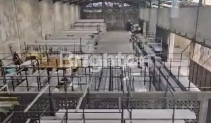 GUDANG TENGAH KOTA AKSES CONTAINER