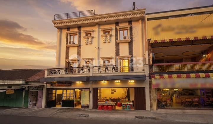 Ruko Pusat Kota Pusat Kuliner Solo