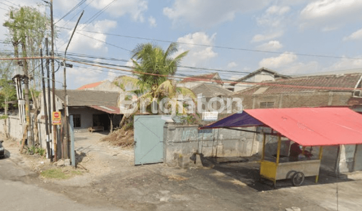 TANAH HOEK DENGAN BANGUNAN DEKAT TOL SOLO NGEMPLAK