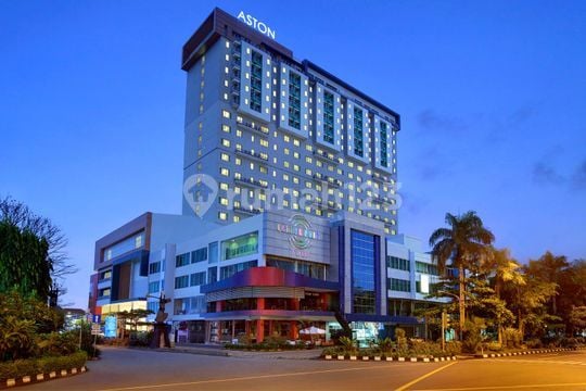 HOTEL BINTANG 4 PUSAT KOTA SOLO (Termasuk Mall/Plaza disampingnya)