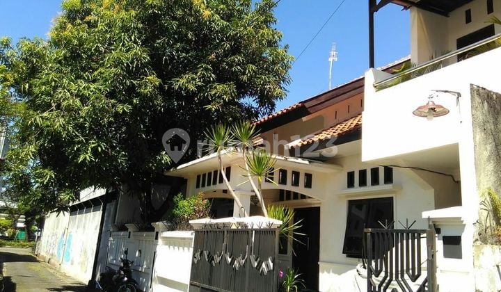 Rumah Mewah Tengah Kota
