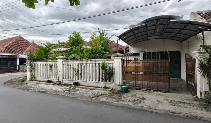 Rumah Bagus Tengah Kota Solo