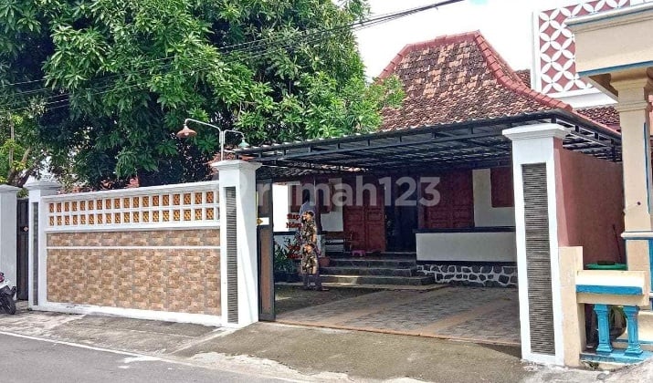 Dekat Rumah Jokowi Rumah Bagus Joglo Limasan Siap Pake