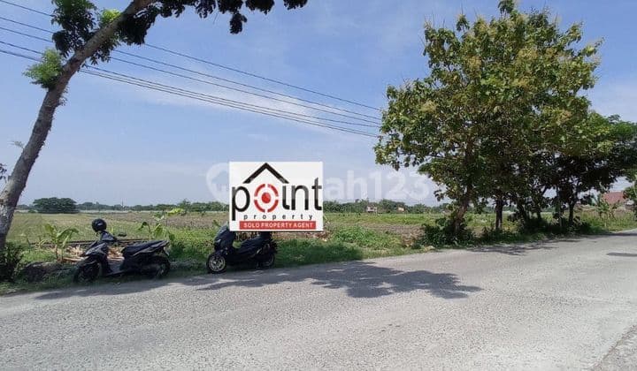 Industrial land in Sambung Macan, 13,852 m² with SHM (Certificate of Ownership).