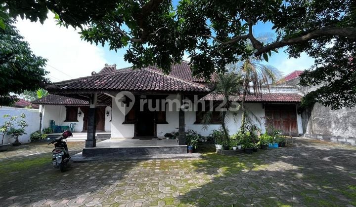 Rumah strategis luas punggawan Banjarsari solo dijual cepat
