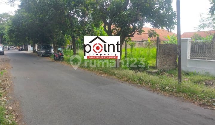 Tanah luas di Karangasem 1279 m² SHM dijual cepat