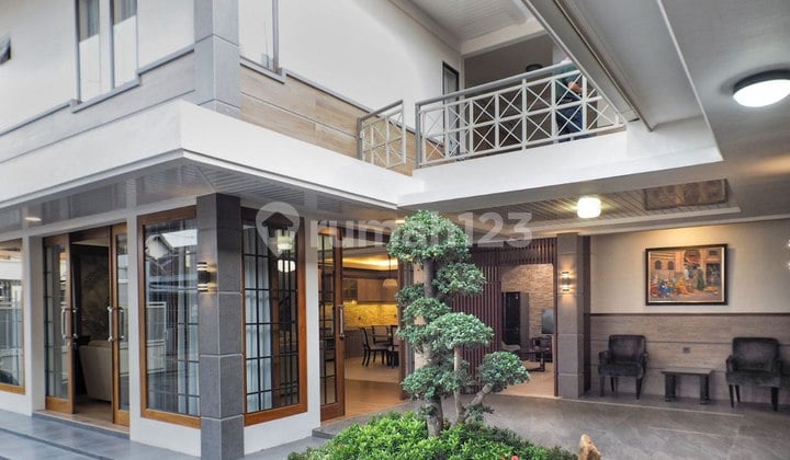 Rumah Mewah Furnish Solo Kota Dekat Jl Slamet Riyadi