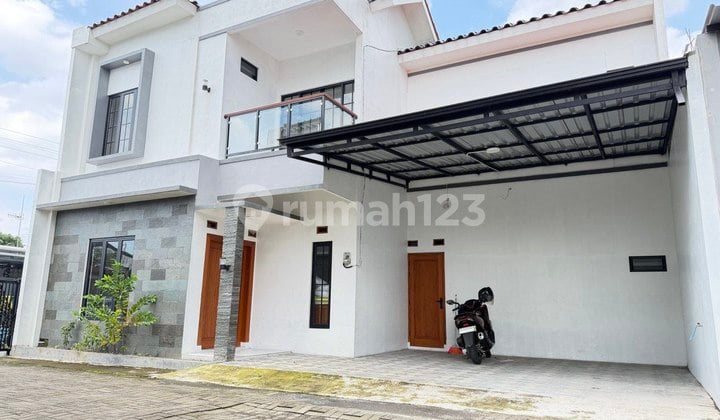 Rumah Nusukan Town House Bebas Banjir Solo Kota