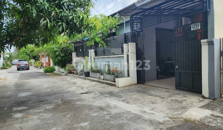 Rumah Bagus Fajar Indah Second di Baturan, Colomadu