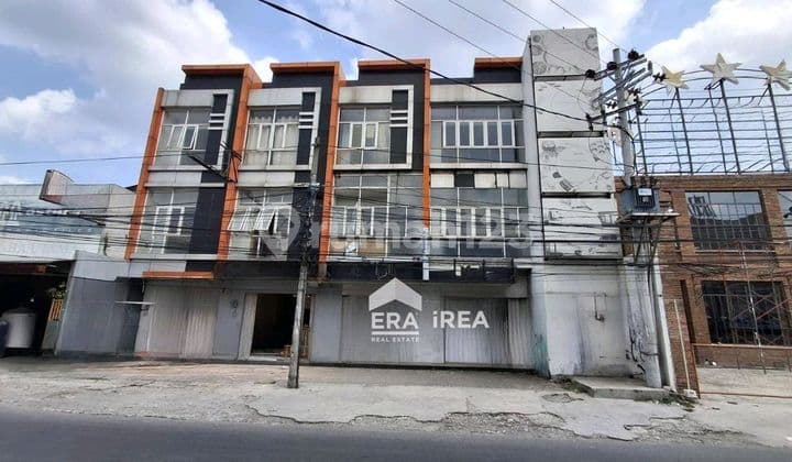 Ruko Siap Pakai Lokasi Pinggir Jalan Strategis