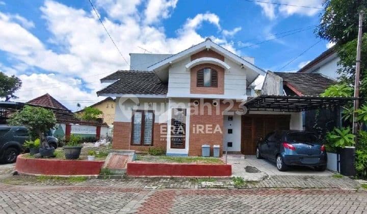 Rumah Di.perumahan Elite Daerah Utara