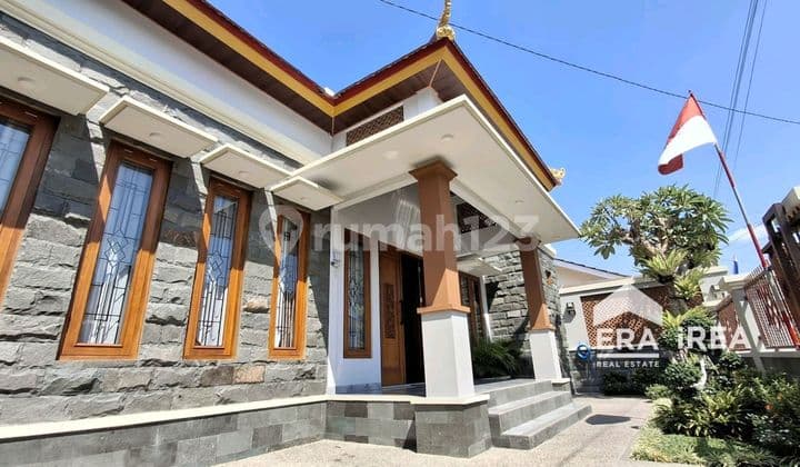 Rumah Bagus Baru Di.lengkapi dengan Kolam Renang Pribadi