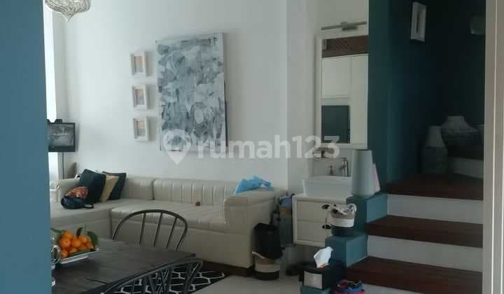 Minimalist Modern 3.5 Floors, Renovated 2024, Semi Furnished, in Pekayon
