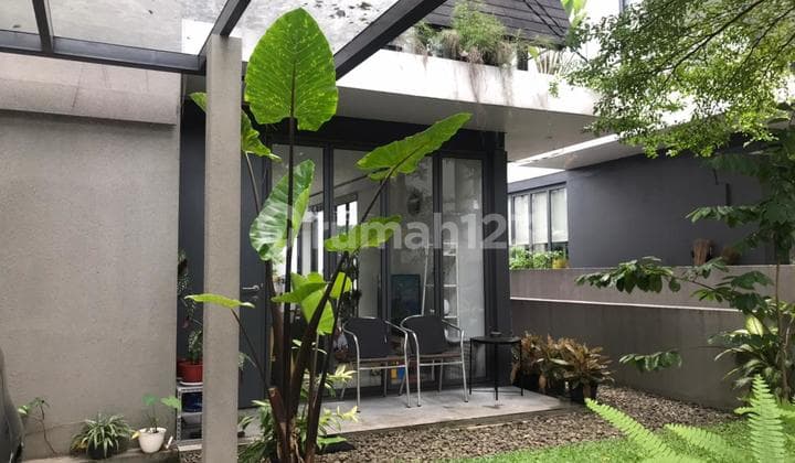 Rumah 2Lt, Semi Furnished, Hdp Selatan, di Prmhn YVE Habitat Limo
