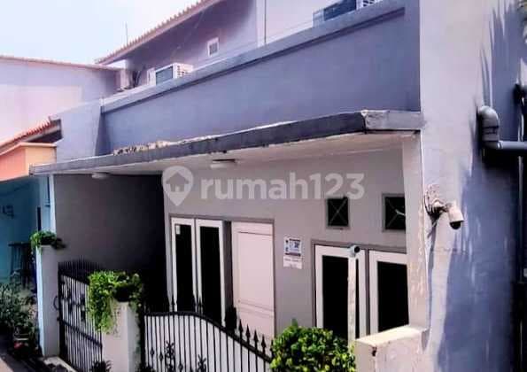 Rumah 1.5Lt, Hdp Barat, Siap Huni, Nyaman, di Jl Salam, Cijantung